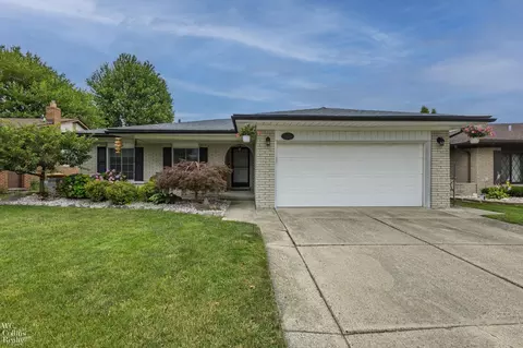 39526 Timberlane, Sterling Heights, MI 48310