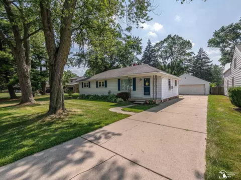 14378 Flanders, Southgate, MI 48195