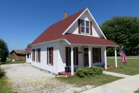 21948 E Grand Marais, Grand Marais, MI 49839