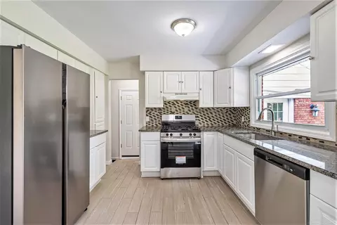 Kitchen - 1379 Williamsburg, Flint, MI 48507 photo 2 of 2