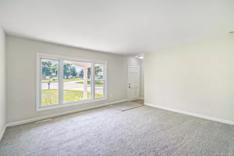 Living - 1379 Williamsburg, Flint, MI 48507 photo 1 of 2