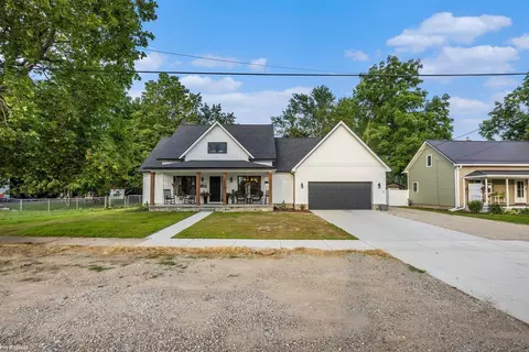 74520 Spencer, Armada, MI 48005