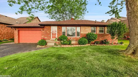 38156 Huron Pointe, Harrison Township, MI 48045