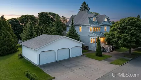 208 Pewabic, Laurium, MI 49913