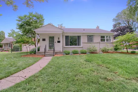 22409 Edgewood, Saint Clair Shores, MI 48080