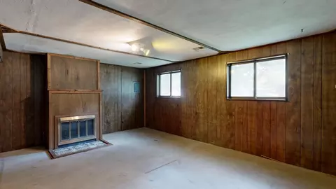 Living - 322 Smith, Clio, MI 48420 photo 5 of 5