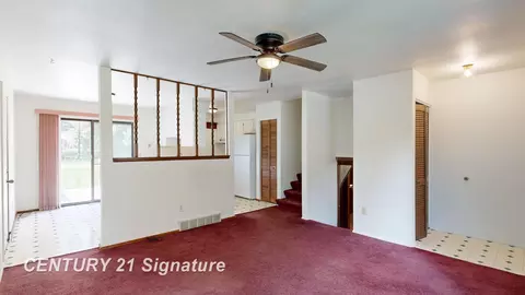 Living - 322 Smith, Clio, MI 48420 photo 2 of 5
