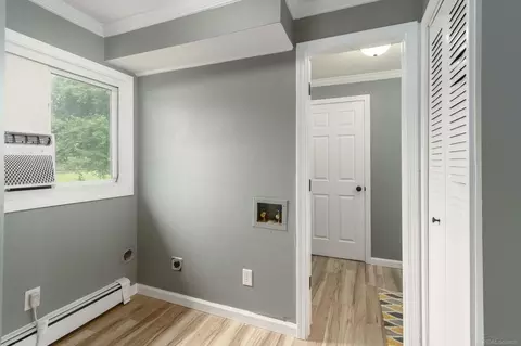 Entry Way - 1505 Shrewsbury, Adrian, MI 49221 photo 1 of 3