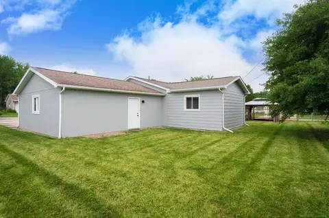 Exterior - 1505 Shrewsbury, Adrian, MI 49221 photo 8 of 10