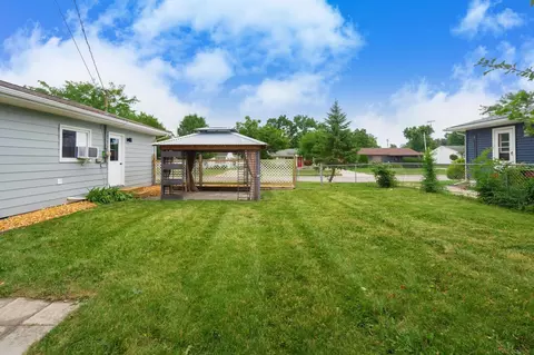 Exterior - 1505 Shrewsbury, Adrian, MI 49221 photo 7 of 10