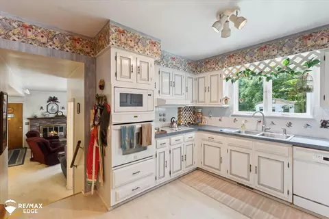 11206 E Atherton, Davison, MI 48423 photo 18