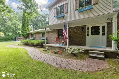11206 E Atherton, Davison, MI 48423 photo 6