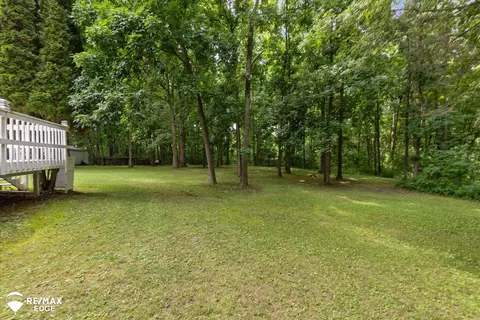 11206 E Atherton, Davison, MI 48423 photo 36