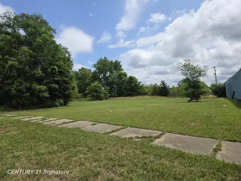 Donaldson, Flint, MI 48504 photo 4