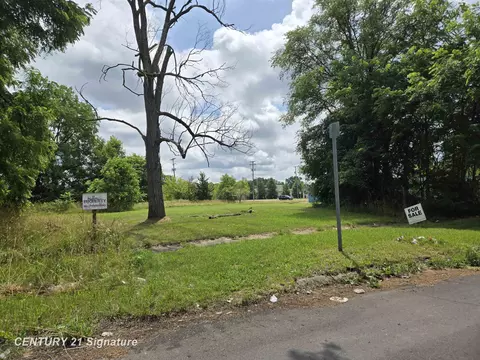 Donaldson, Flint, MI 48504 photo 5