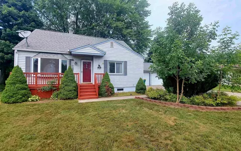 4165 Richmark, Bay City, MI 48706