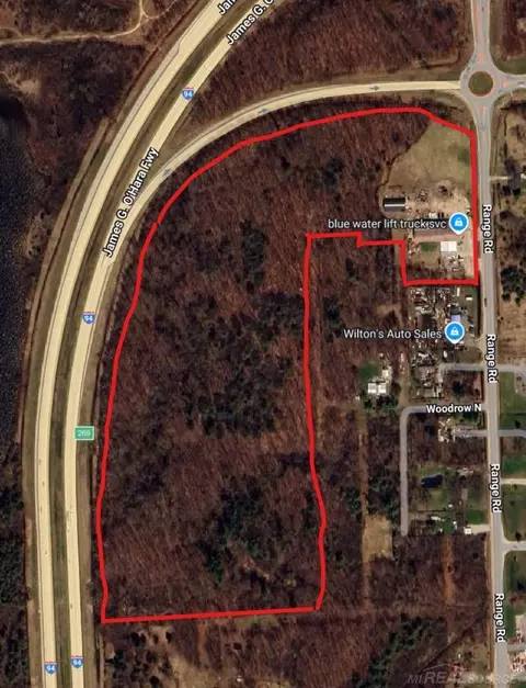 1405 N Range, Kimball, MI 48074 photo 2