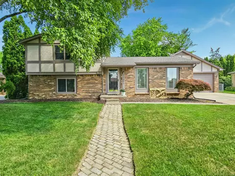 19349 Todd, Clinton Township, MI 48038