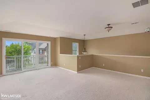 4110 Hampton Rdg, Howell, MI 48843 photo 3