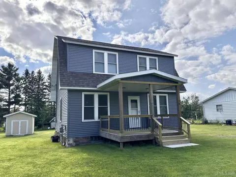 16 S S Park, Iron Mountain, MI 49801