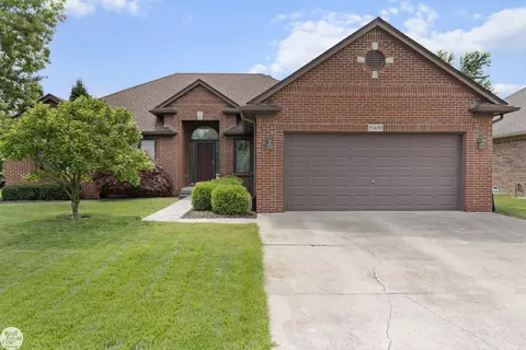 53439 Meadow Crk, New Baltimore, MI 48047