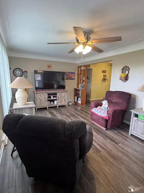 Living - 1534 Doty, Monroe, MI 48162 photo 1 of 3