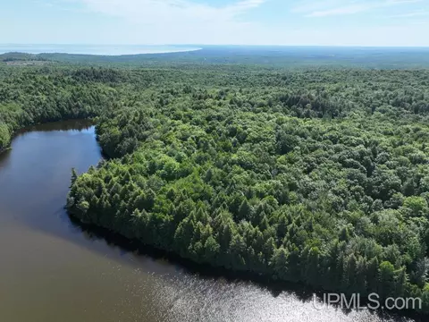 000 County Road 553, Marquette, MI 49855