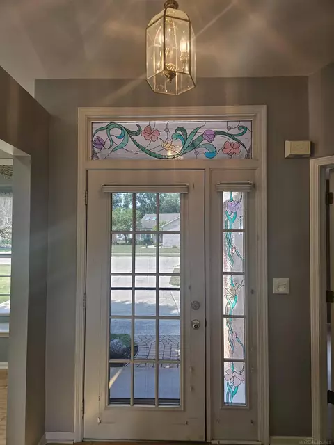 Entry Way - 51810 Walnut, Macomb, MI 48042 photo 2 of 5