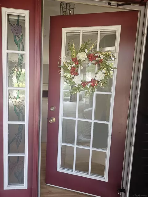 Entry Way - 51810 Walnut, Macomb, MI 48042 photo 1 of 5