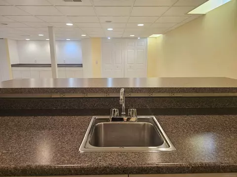 Kitchen - 51810 Walnut, Macomb, MI 48042 photo 10 of 10
