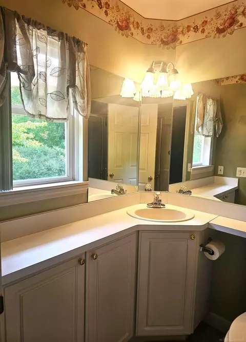 Bath - 51810 Walnut, Macomb, MI 48042 photo 5 of 10