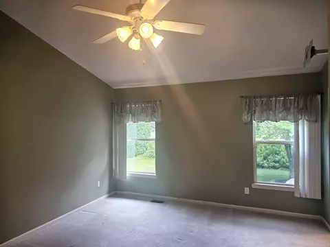 Bedroom - 51810 Walnut, Macomb, MI 48042 photo 5 of 7