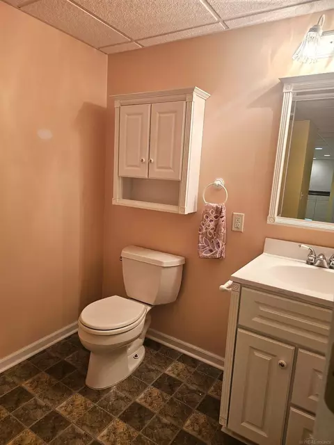 Bath - 51810 Walnut, Macomb, MI 48042 photo 9 of 10
