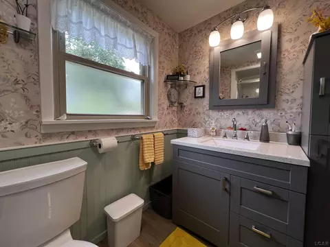 Bath - 231 Willis, Saline, MI 48176 photo 2 of 4
