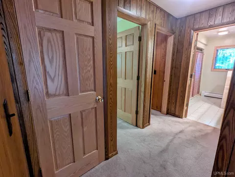 Entry Way - 32 Elder, Marquette, MI 49855 photo 2 of 3
