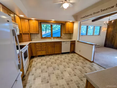 Kitchen - 32 Elder, Marquette, MI 49855 photo 2 of 3
