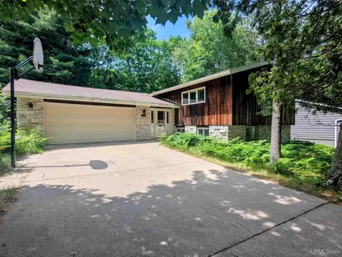 Exterior - 32 Elder, Marquette, MI 49855 photo 2 of 15