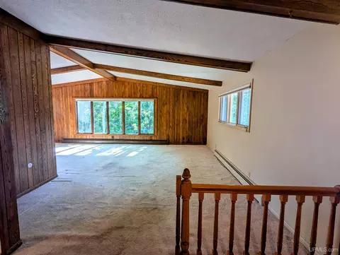 Living - 32 Elder, Marquette, MI 49855 photo 1 of 12