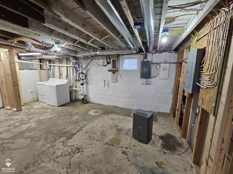 Other - 624 E Comstock, Owosso, MI 48867 photo 7 of 12