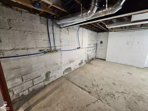 Other - 624 E Comstock, Owosso, MI 48867 photo 5 of 12