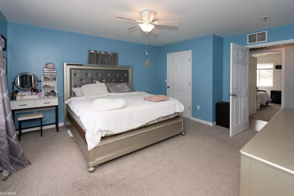 Bedroom - 48373 Jefferson, New Baltimore, MI 48047 photo 2 of 8