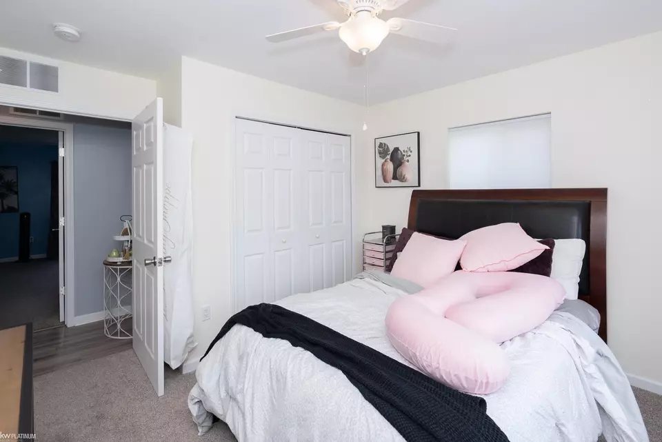 Bedroom - 48373 Jefferson, New Baltimore, MI 48047 photo 7 of 8