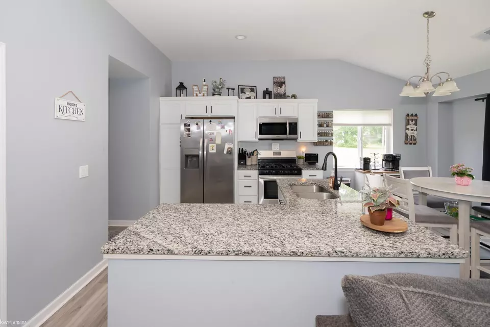 Kitchen - 48373 Jefferson, New Baltimore, MI 48047 photo 1 of 5