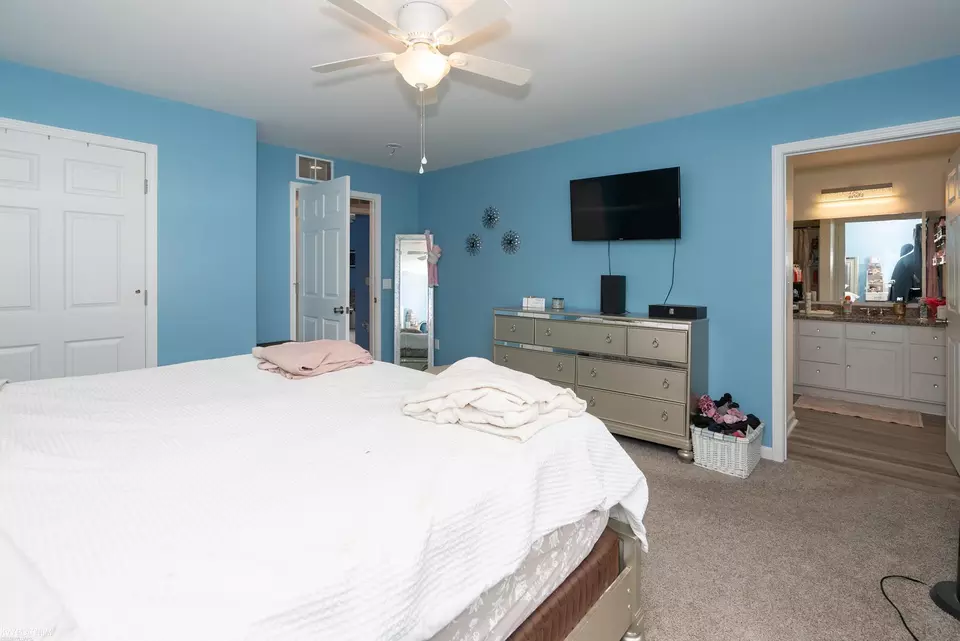 Bedroom - 48373 Jefferson, New Baltimore, MI 48047 photo 3 of 8
