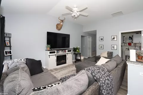 Living - 48373 Jefferson, New Baltimore, MI 48047 photo 1 of 1