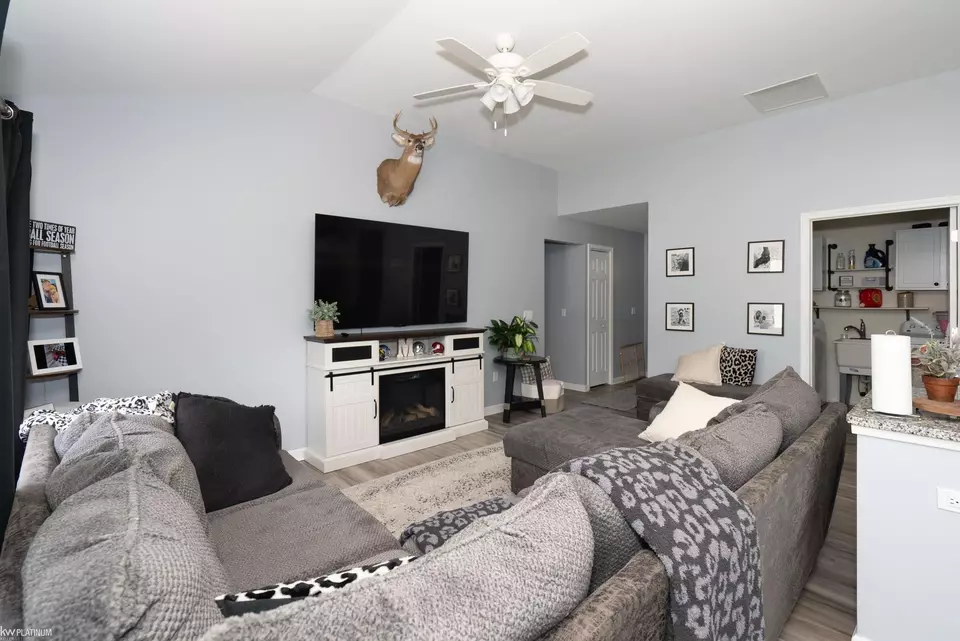 Living - 48373 Jefferson, New Baltimore, MI 48047 photo 1 of 1