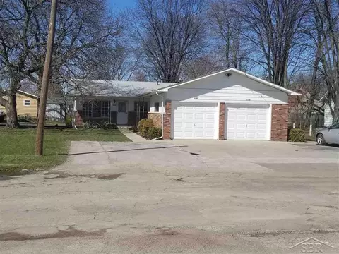 1924 Essex, Saginaw, MI 48602