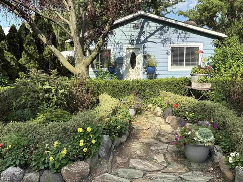 24280 Berry, Warren, MI 48089