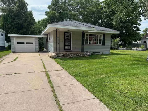 2107 Washington, Ishpeming, MI 49849