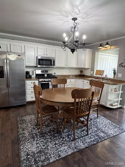 Kitchen - 111 9th, Norway, MI 49870 photo 2 of 2